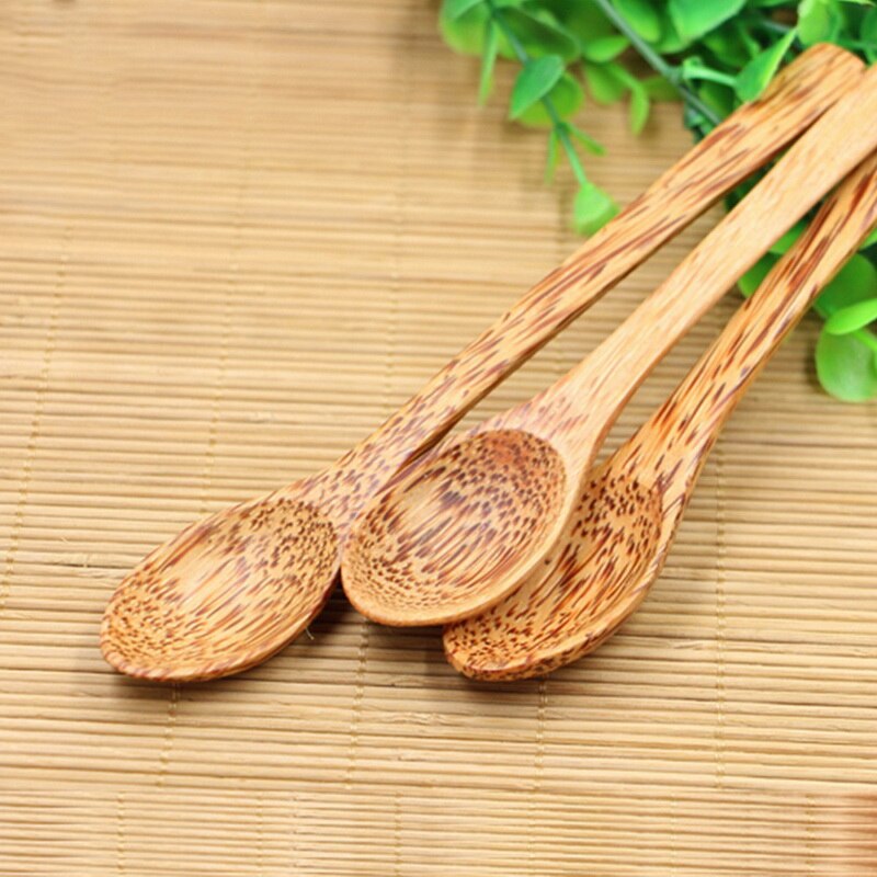 Træske naturlig rå kokosnødske / knivservice til spisning madlavning under omrøring
