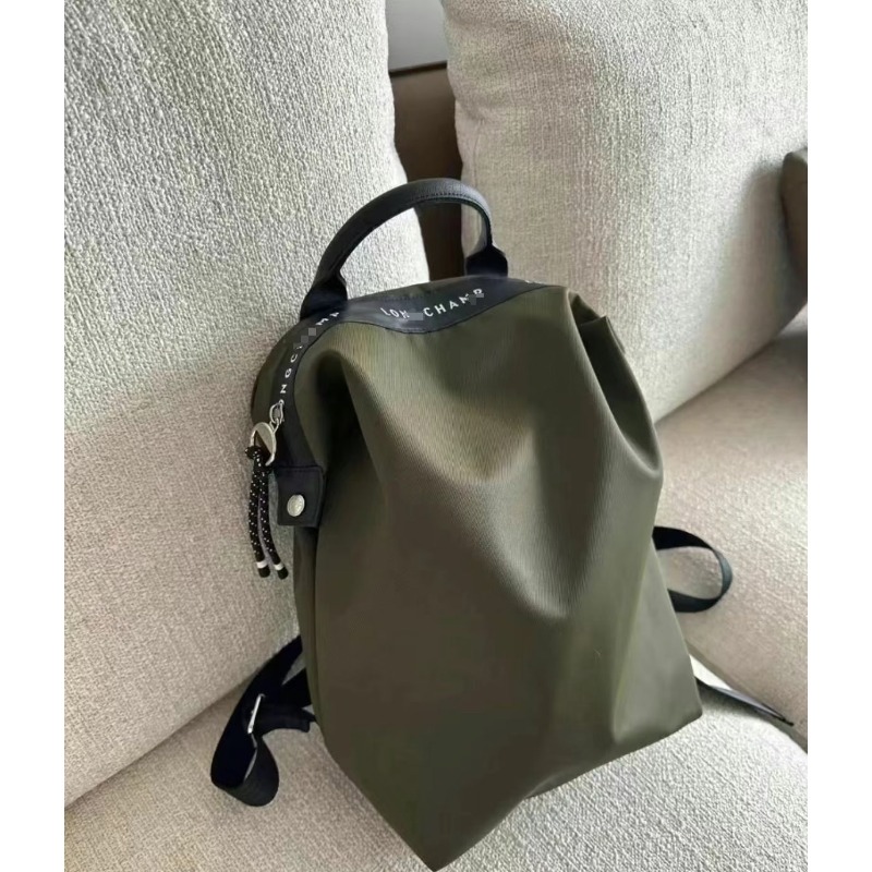 2025 nuovo Zaino lungo, zaino in nylon, zaino impermeabile, casuale, leggero, di grande capacità, alla moda per tutte le stagioni: Grigio chiaro