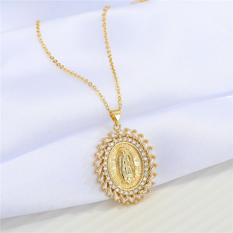 1 Pc Kleurrijke Maagd Maria Ketting Voor Vrouwen Sieraden Vintage Hollow Shiny Zirkoon Ronde Geometrische Hanger Sleutelbeen Keten N698-33