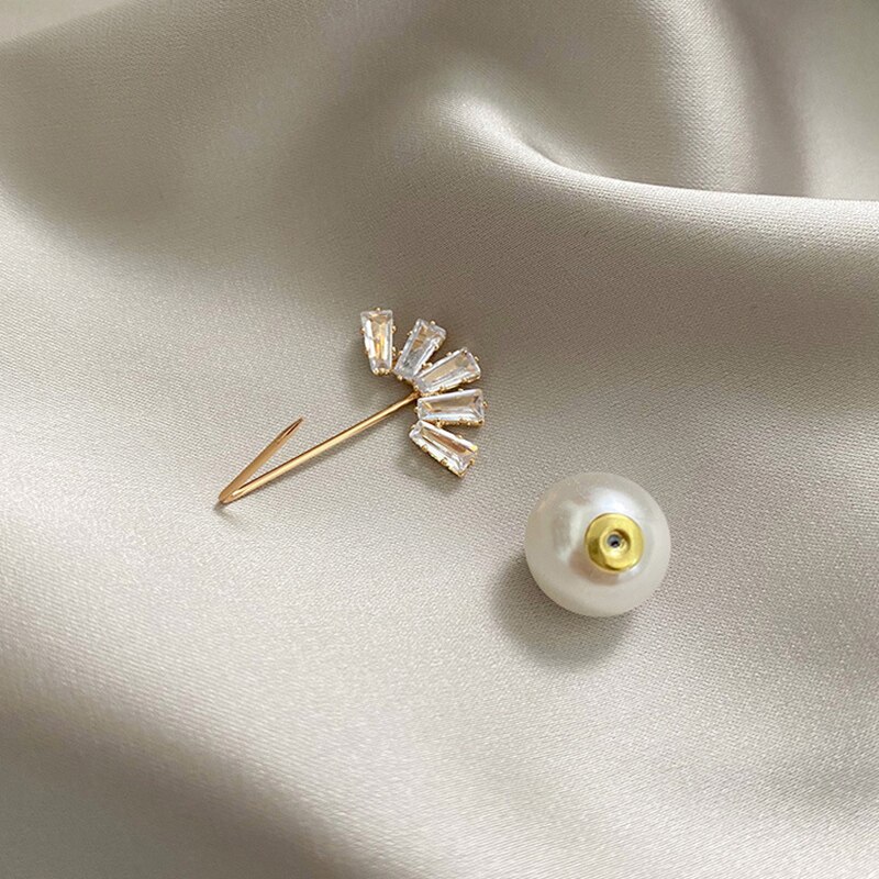 neue Perle Brosche Anti-Blendung Kleidung Festen Stift Blume Strass Metall Stifte Schnalle Broschen für Frauen Zubehör