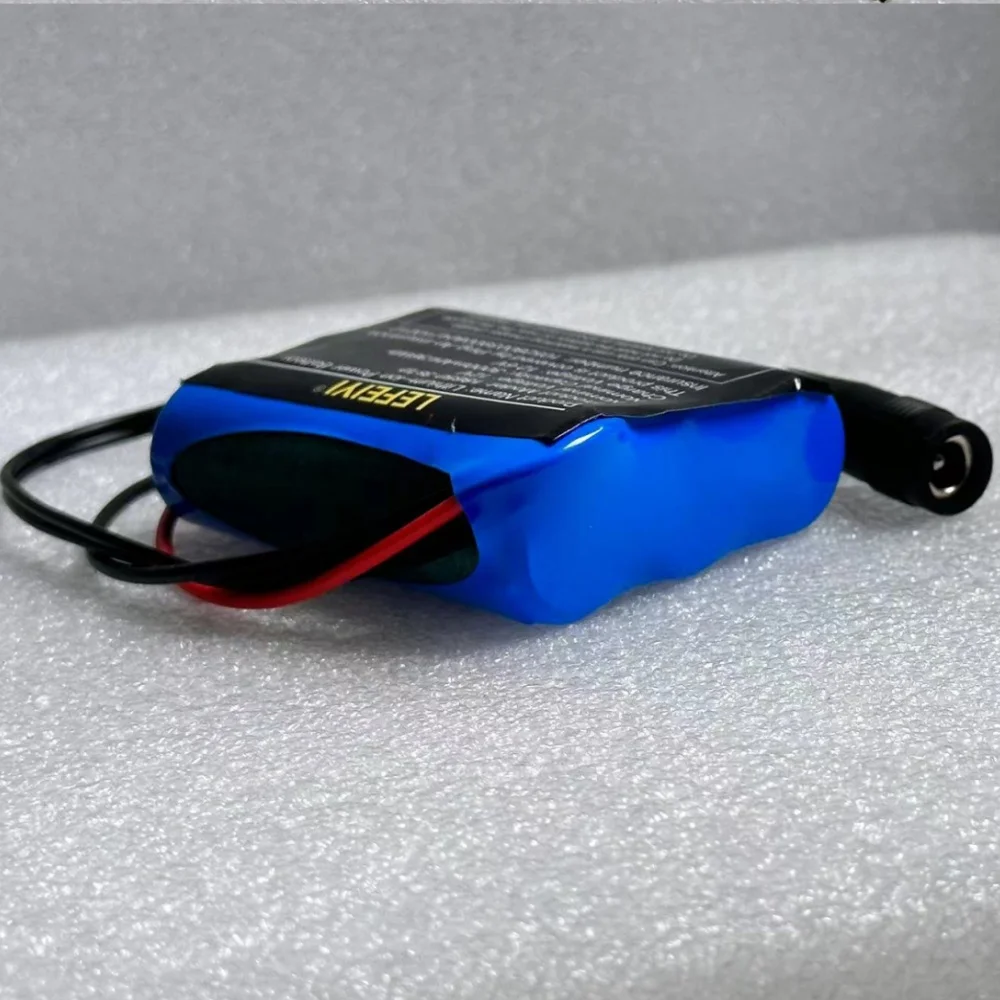 10.8V/12V 3S1P 3000mAh Li-ion Battery Pack with Built-in BMS Protection Board and 12.6V Charger
