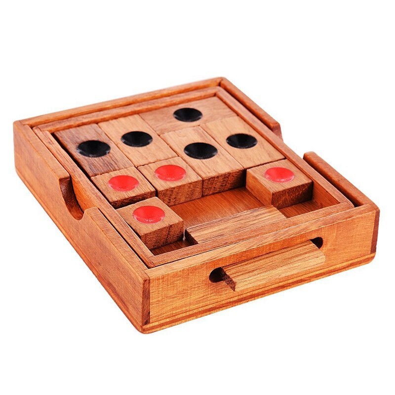 Houten Schuifdeuren Blok Puzzel. Handgemaakte Houten Puzzels, Een Klassieke 3d Houten Brain Teaser Met Een Een Geavanceerde Klotski Puzzel Voor Volwassen