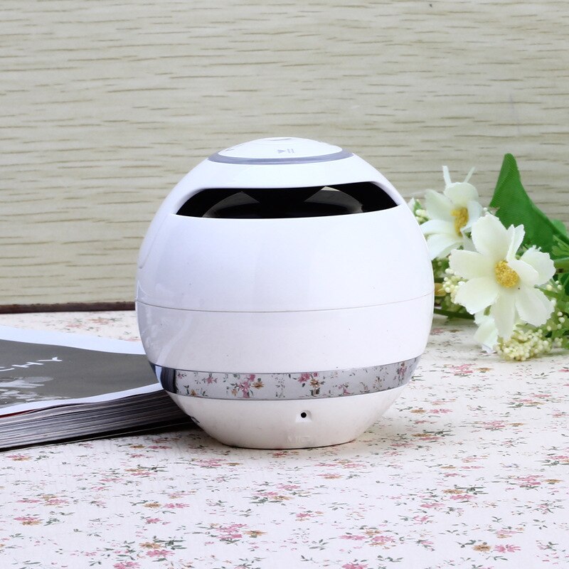 Siebenfarbige kugelkarte bluetooth-usb-lautsprecher lautsprecher subwoofer gespräch tragbarer mini-audio-musikcenter woofer für den außenbereich: Weiß