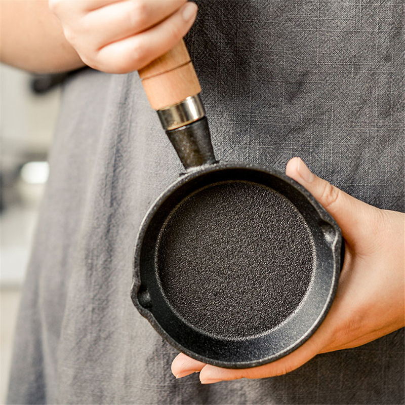 10Cm Kleine Speciale Olie Pan Voor Hete Olie Gietijzeren Mini Omelet Kleine Koekenpan Huishoudelijke Pan Non Stick pot Ontbijt Pot Potten