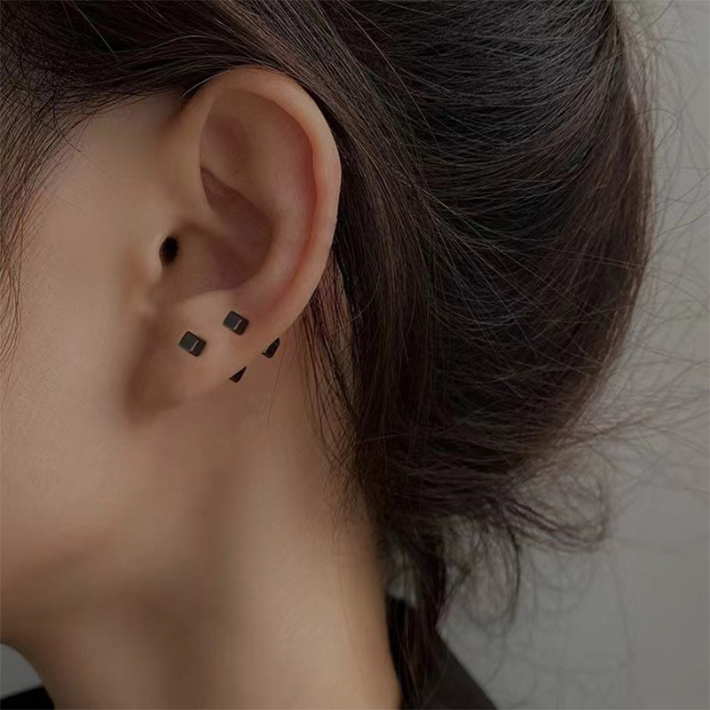 Pendientes cuadrados geométricos de doble cara para mujer/hombre, tornillo de acero inoxidable, Pin fino para oreja, joyería pequeña para hueso del oído, 2 uds.