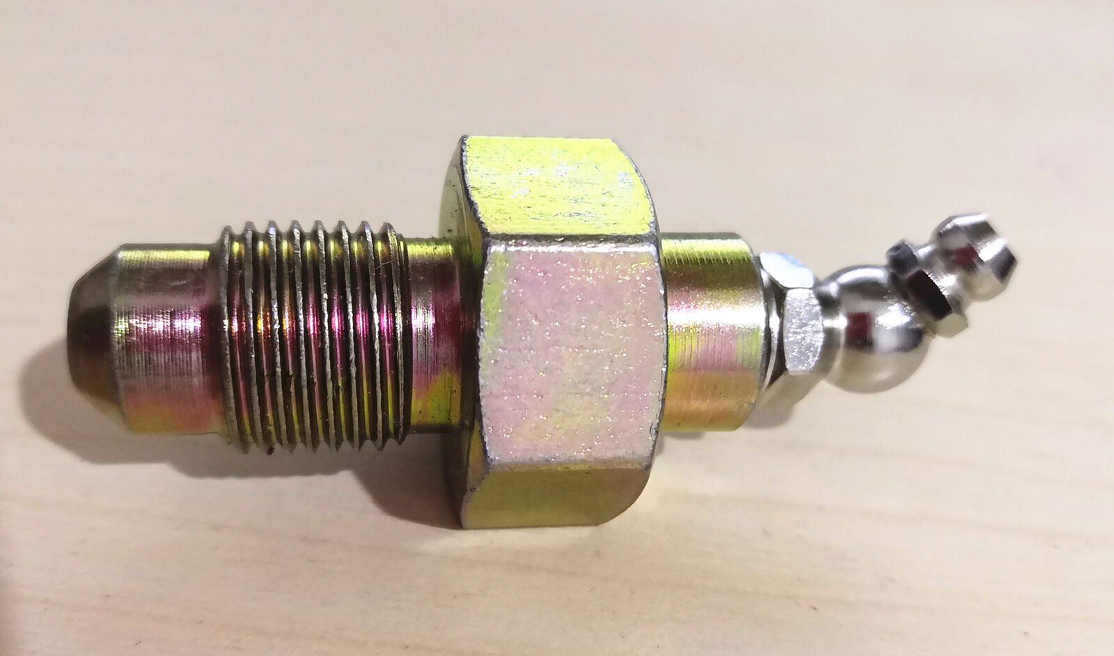 10 Track Adjuster Grease Valve For Cat Hitachi John Deere 4255055R 4255055