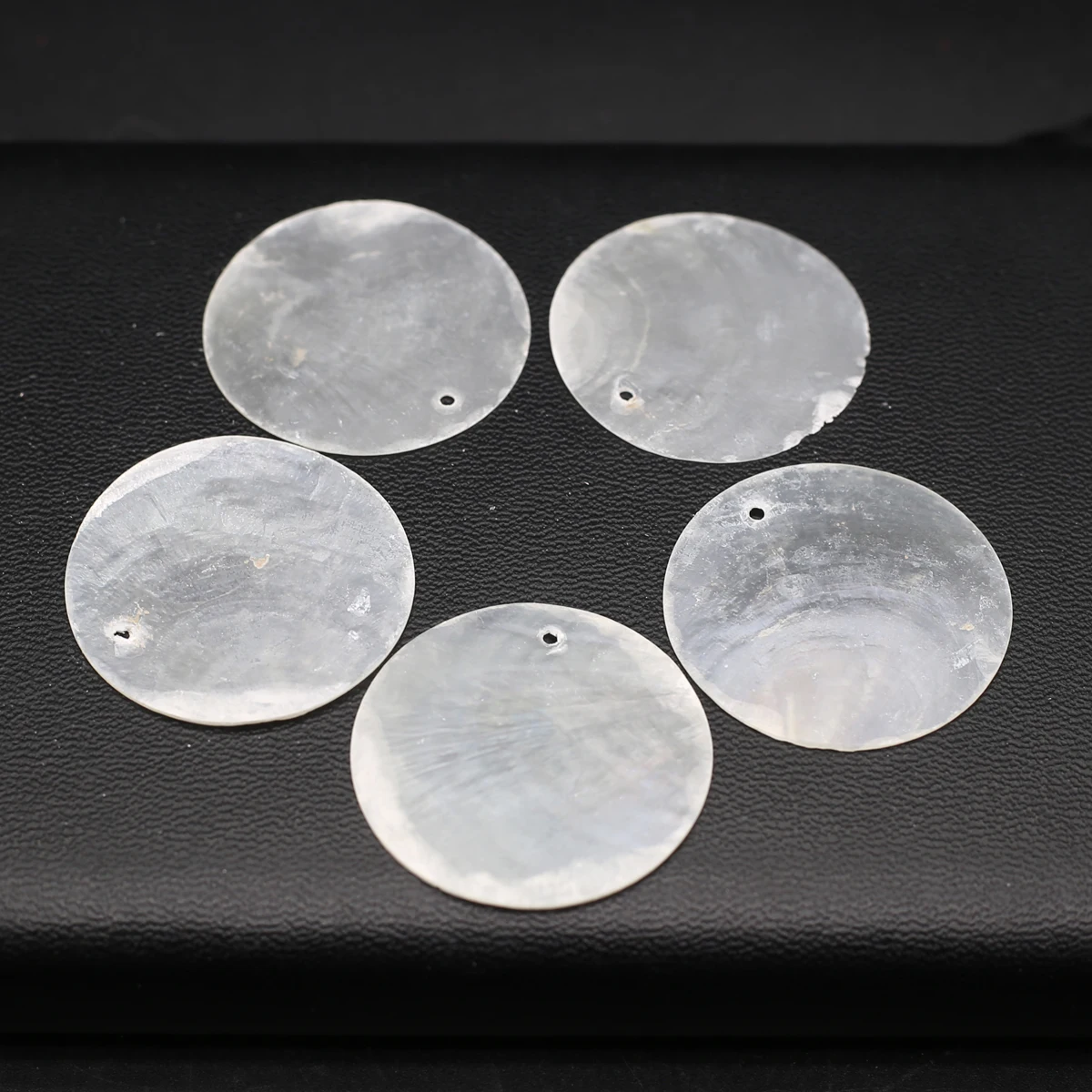 Cuentas redondas de concha transparente para manualidades, abalorios sueltos de nácar Natural para fabricación de joyas, collar, , 50 piezas