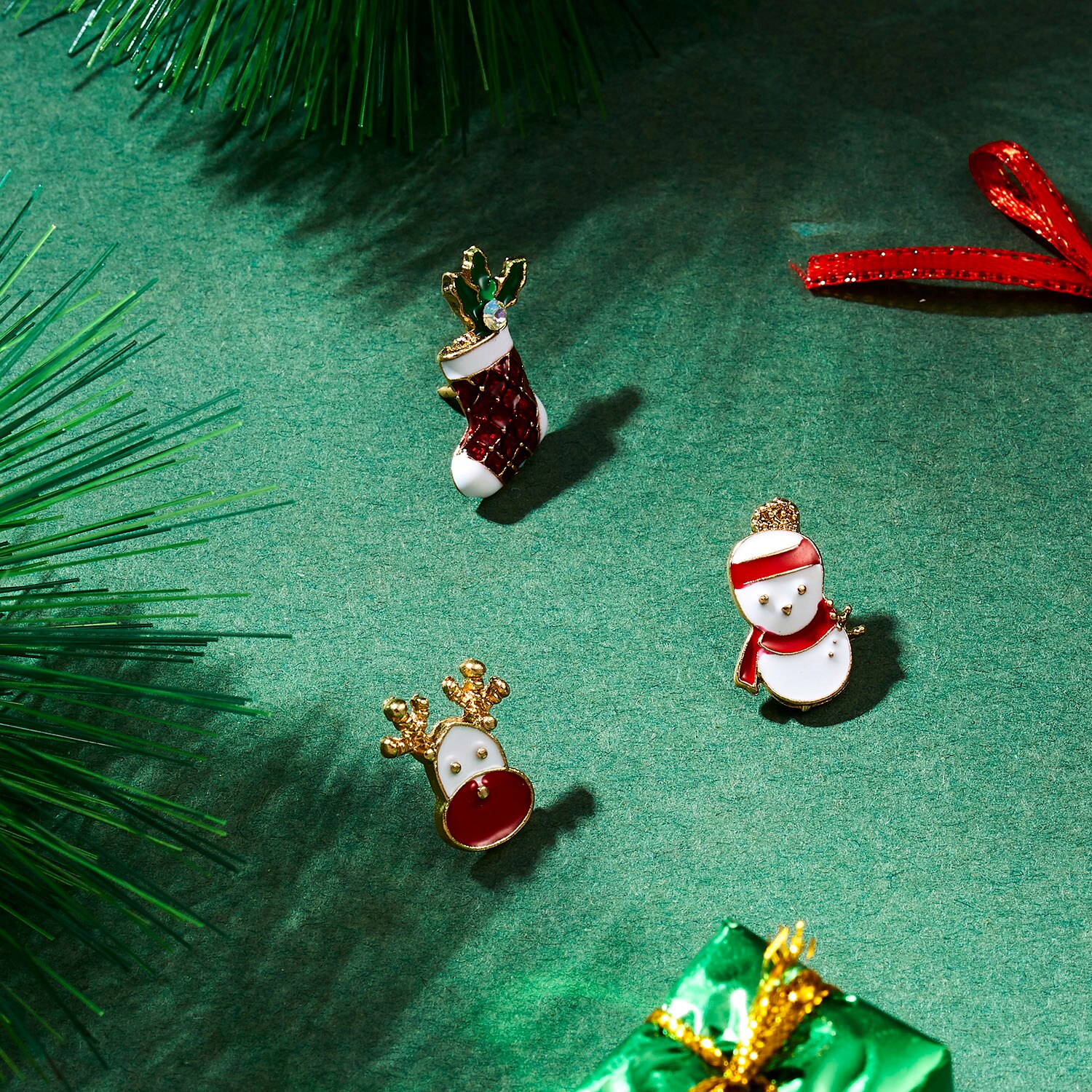 Rinhoo Mooie Kerst Broches Vrouwen Mannen Broches Emaille Pins Kerstboom Kerstman Hoed Jas Badges Kerstcadeaus