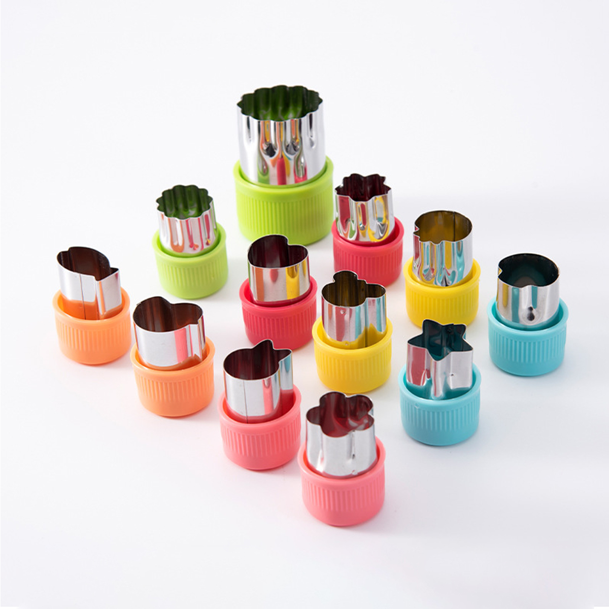 Leeseph 12 Pcs Vegetable Cutter Shapes Sets Mini Size Cutters Fruit Cutters Kids Food Cutters Pastry Stamps Mold Biscuits: MULTI