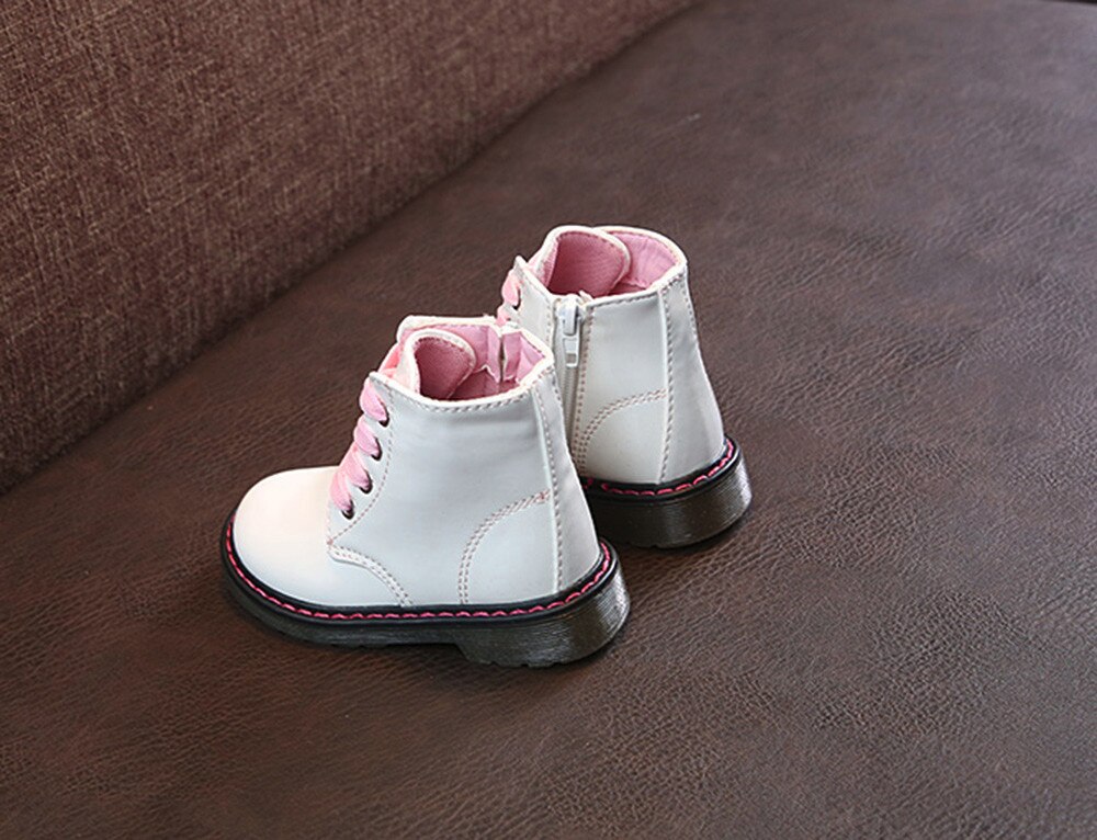 Botas de otoño invierno venta de niñas botas Martin botas nueva de zapatos de cuero de los niños de chica cremallera suave botas calzado informal