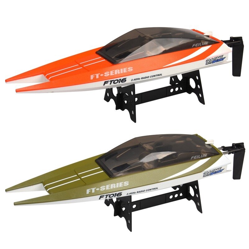 35KM / H 2.4G Remote Control Boat High Speed Boat Water Cooled Speedboat Outdoor Toy EU Plug