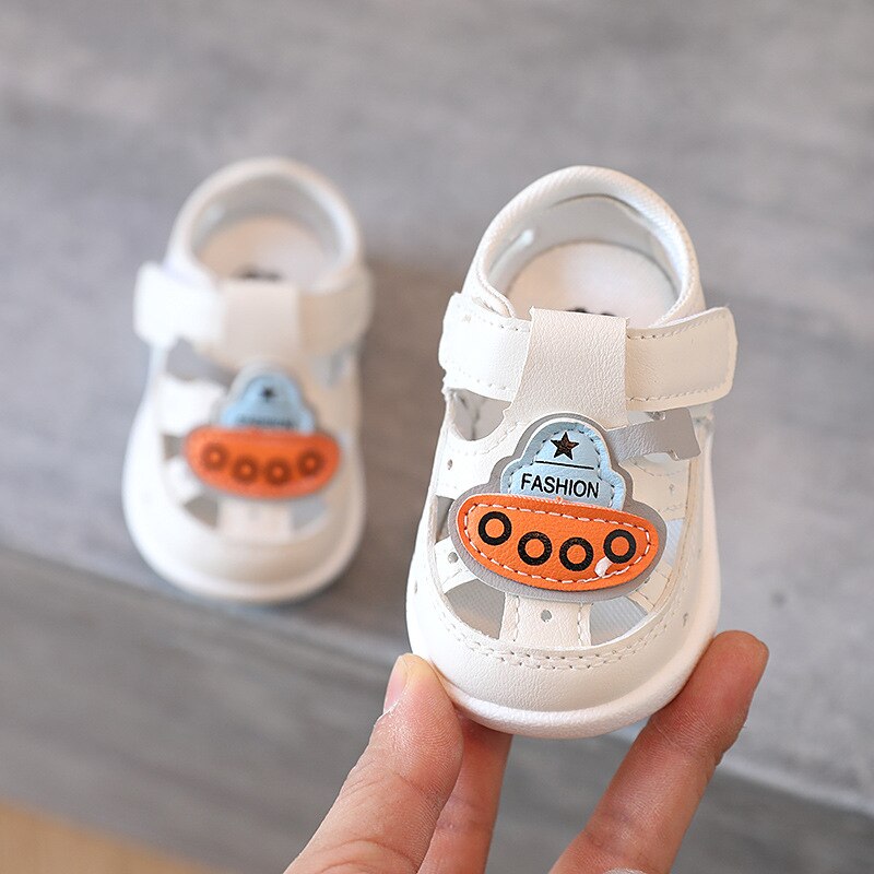 Sandalias para niños pequeños con dibujos animados, zapatos de playa antideslizantes, de cuero suave, para primeros pasos, para verano, SXJ037: SXJ032Beige / CN 17 insole 12cm