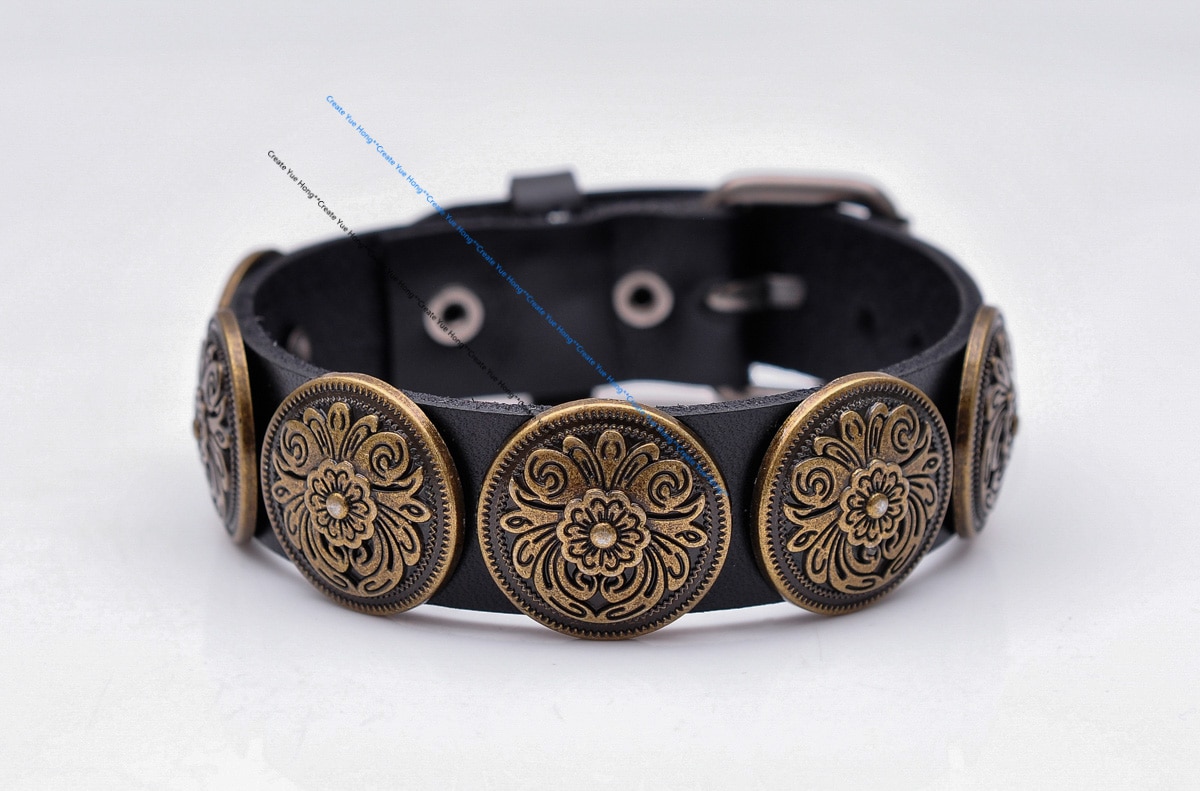 Biker motocicleta occidental flor antigua tallada Concho artesanal Veg cuero marrón pulsera brazalete