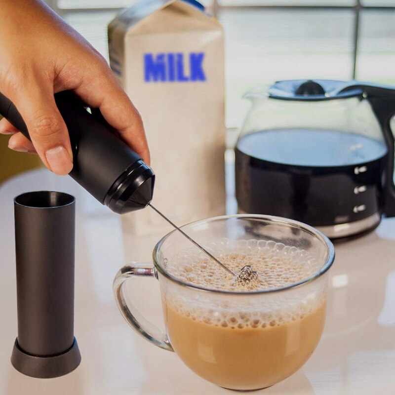 Mini håndholdt mælkeskummer - batteridrevet elektrisk skumproducent | inkluderer køkkenstativ, lattemælkæg, kaffe mi