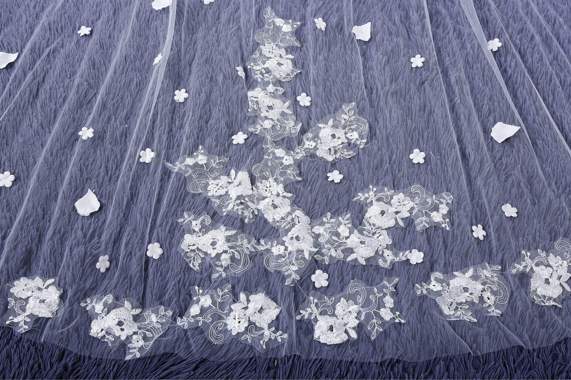 Bridal Veil Wedding Dress European and American Long Tail Lace Flower Church Veil