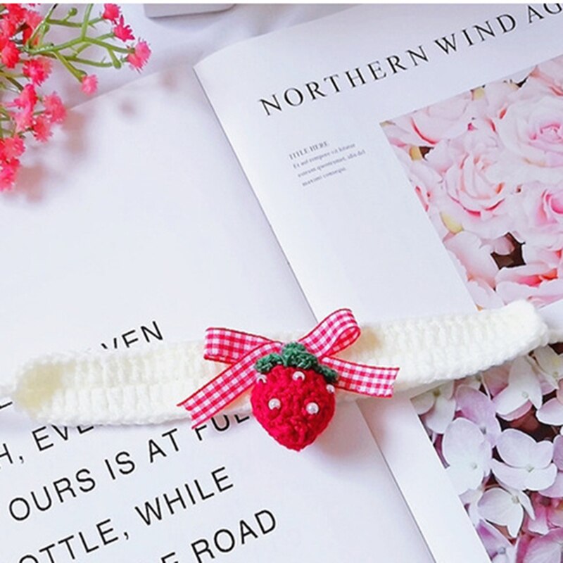 Strawberry Crochet Cat Collar Woolen Dog Bandana Bowknot Pet Necklace Manual Kitty Scarf Cute Cat Accessories Yorkie Chihuahua: 1 / L-Length 30-35cm