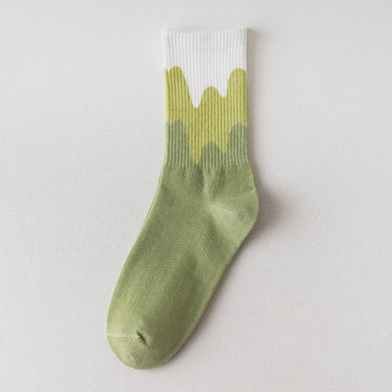 Trend Autumn and Winter Socks Female Gradient Ice Cream Wave Stripe Personality Crew Socks for Women: green