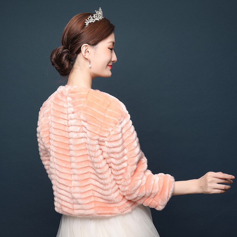 Trouwjurk Accessoires Faux Fur Bruiloft Jas Wrap Bolero Bolero Rood Roze Herfst Winter Jas Dikke Warme Bont Bruiloft Jassen