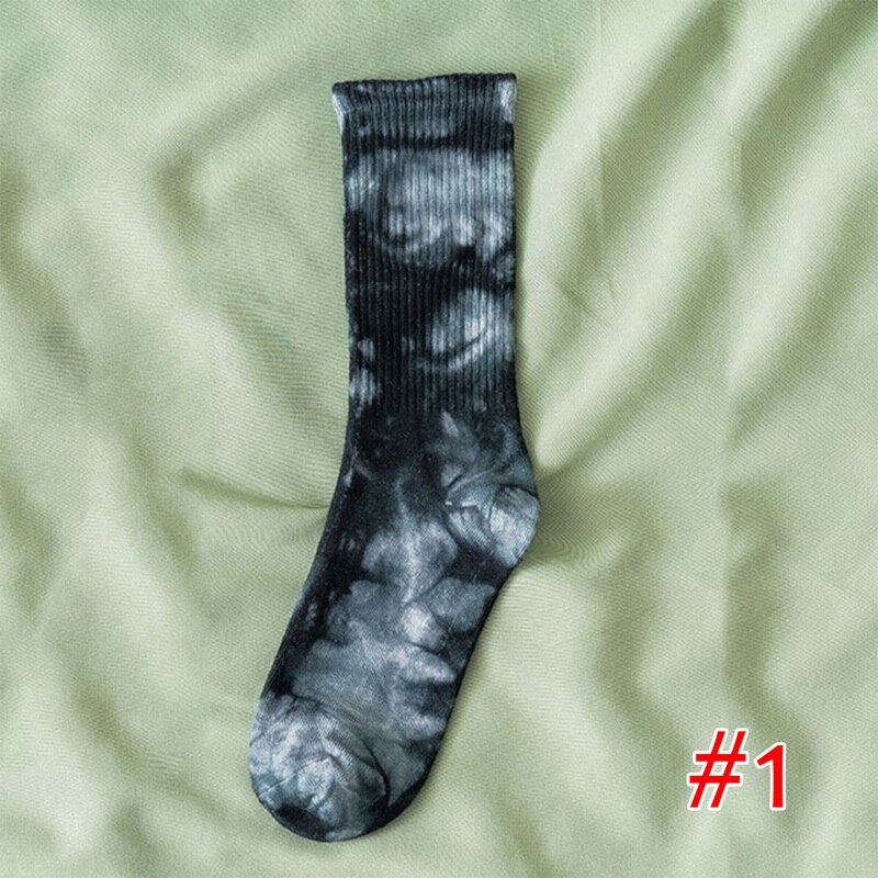 men and women socks cotton Colorful Psychedelic Graffiti Tie dyeing funny Skateboard cute Harajuku Hiphop tube socks: M210637I