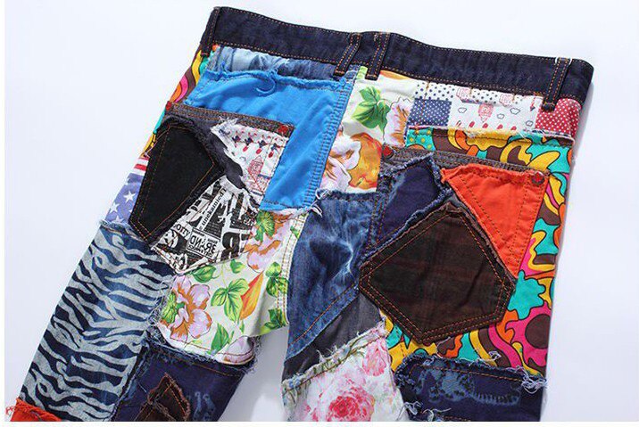 Pantalones vaqueros rasgados de retales para hombre, pantalones vaqueros masculinos ajustados a la con botones de parche de colores, Pantalones rectos con volantes