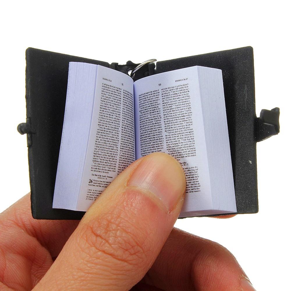 Mini porte-clés de la Sainte Bible anglaise pour femmes, porte-clés religieux, porte-clés chrétien, croix de Jésus, de sac, souvenirs, décorations de voiture, directe