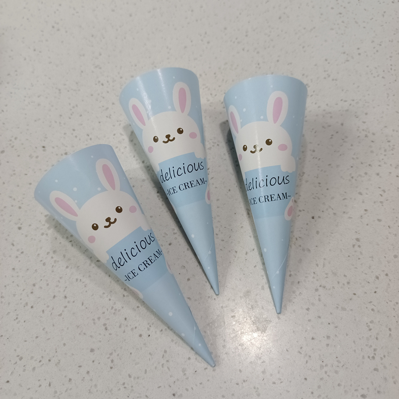 1000Pcs/lot Ice Cream Cone Paper Cover Disposable Cones Tray Paper Sleeve DIY Home Summer Party Supplies 10.8x4cm/4.26x1.58inch: green