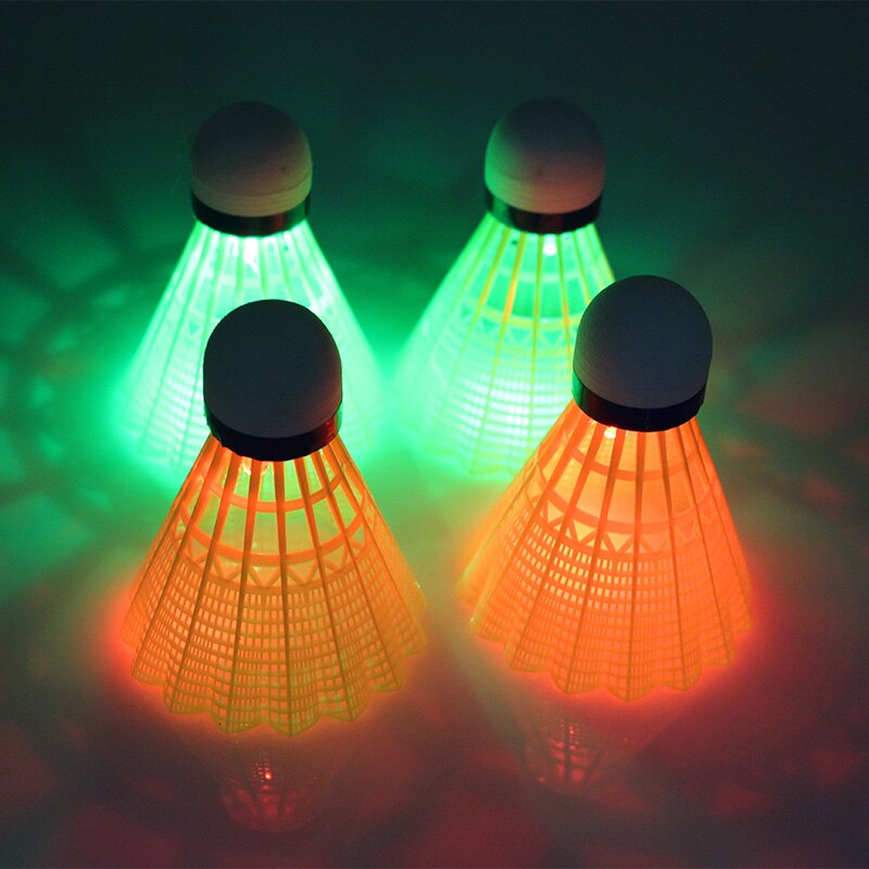4 st/set led nylon badminton bord fiber bollhuvud helcirkel stil plast badminton rött och grönt ljus för utomhusbruk natt