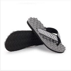 Été hommes enfants tongs Camouflage pantoufles eau sandales anti-dérapant chaussures décontractées fond souple plage Massage pantoufles: black / 43