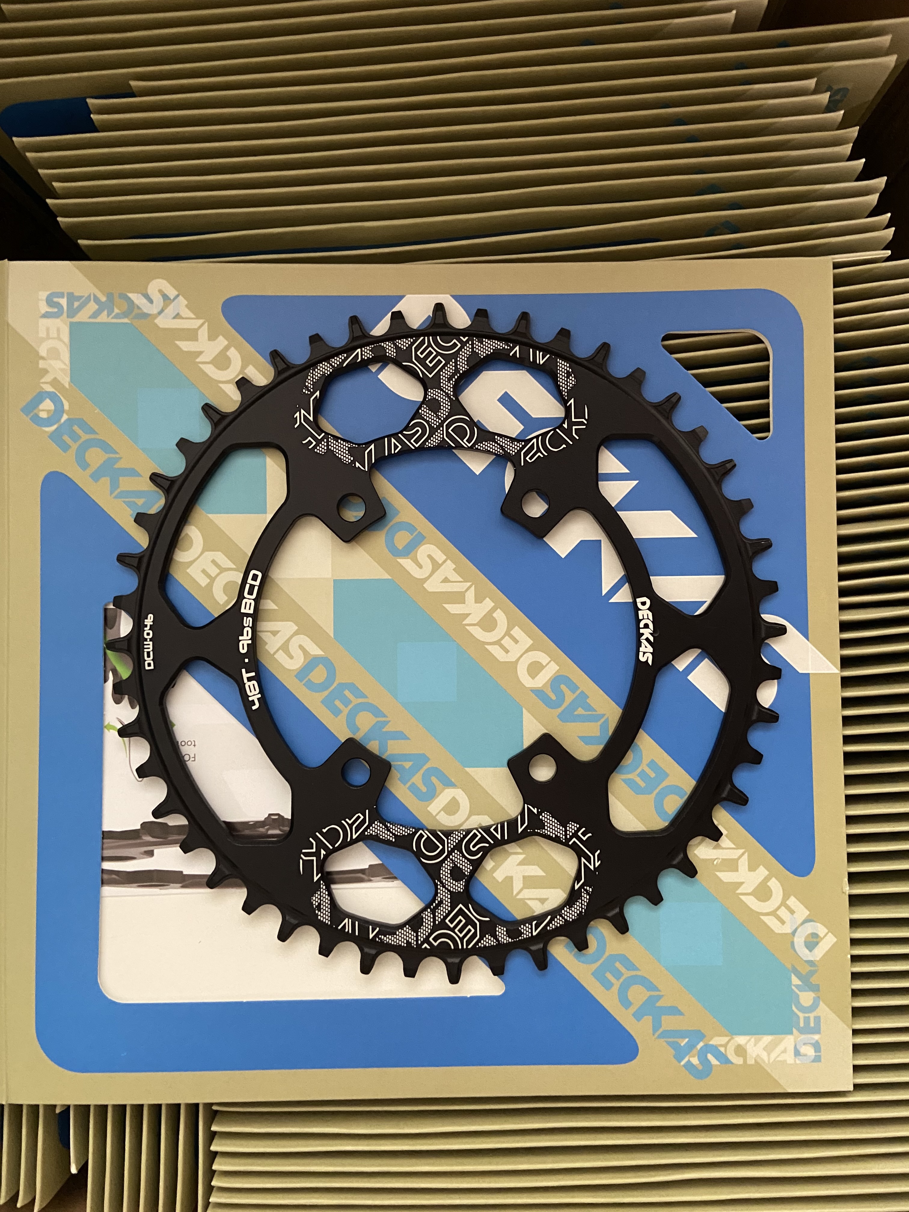 DECKAS-platos y bielas redondos asimétricos para bicicleta de montaña, 96BCD, 40T, 42T, 44T, 46T, 48T, 50T, corona, compatible con M6000, M7000, M4100, M5100: Morado