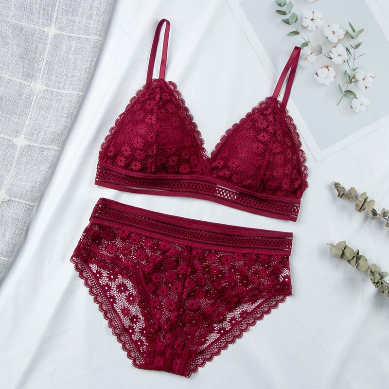 Women Lace Bra Sets Ultrathin Panties Wrapped Chest Brassiere Lingerie Stretch Triangle Cup Padded Underwear Bra and Panty Set: wine red