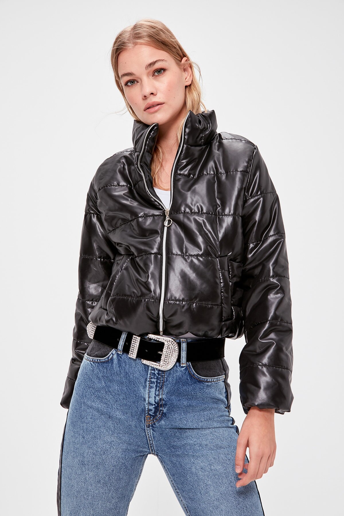 Trendyol Black Zipper It Should Cover Upright Collar Inflatable Crop coats TWOAW20MO0088