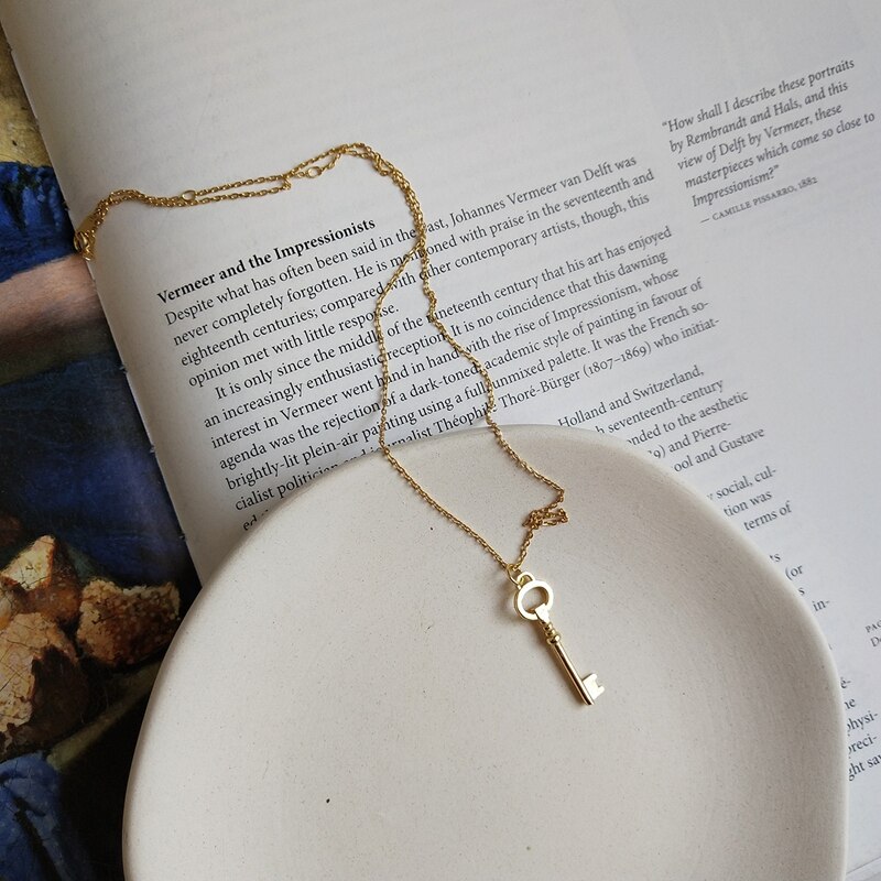LouLeur, collar con llave de Plata de Ley 925 con colgante simple, cadena de suéter salvaje, collar para mujeres, joyería fina, dije