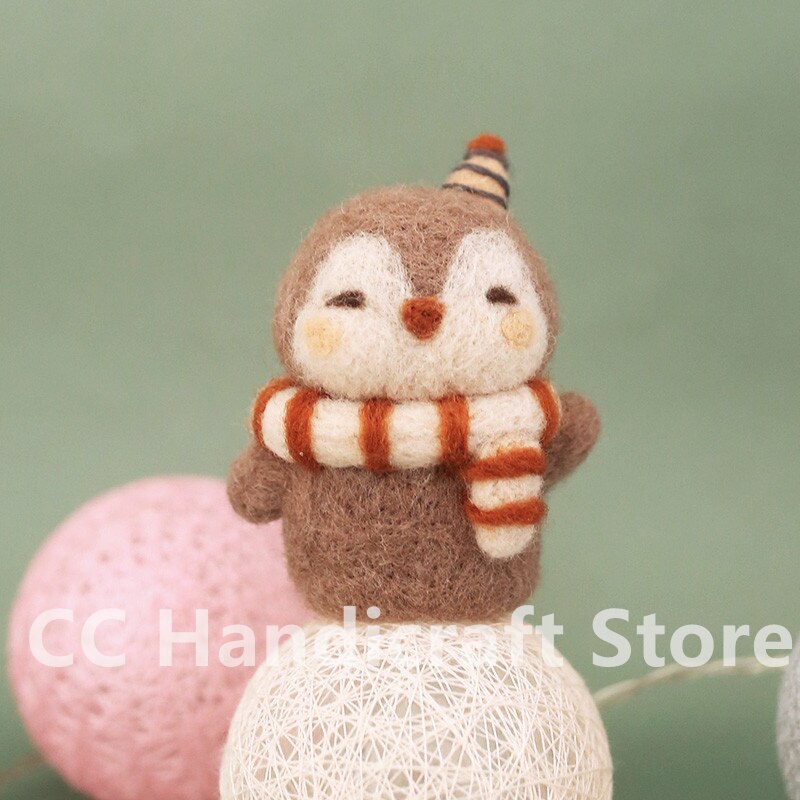 Wool Felt Handmade Non-finished Needle Felted Animals Craft Kits Cute 6 Styles of Animals Felt Wool DIY Material Package: Style 2