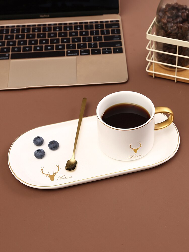 Lujosas tazas de café y platillos de cerámica con borde dorado, juego de cucharas con caja de , té, leche de soja, tazas de desayuno, plato de postre, taza de té