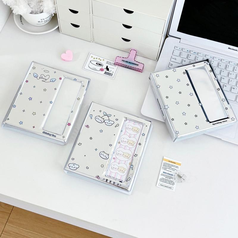 Cartoon 4-raster Photo Booth-album - biedt plaats aan 40 stuks 2x6 inch strips en 20 stuks 4x6 (4R) foto's (inclusief bladwijzer)