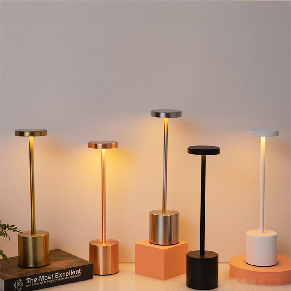 Klassisk ledet-bordlampe med berøringssensor, oppladbar, trådløs skrivebordslampe, justerbare temperaturer 3 farger, moderne ledet-nattlys