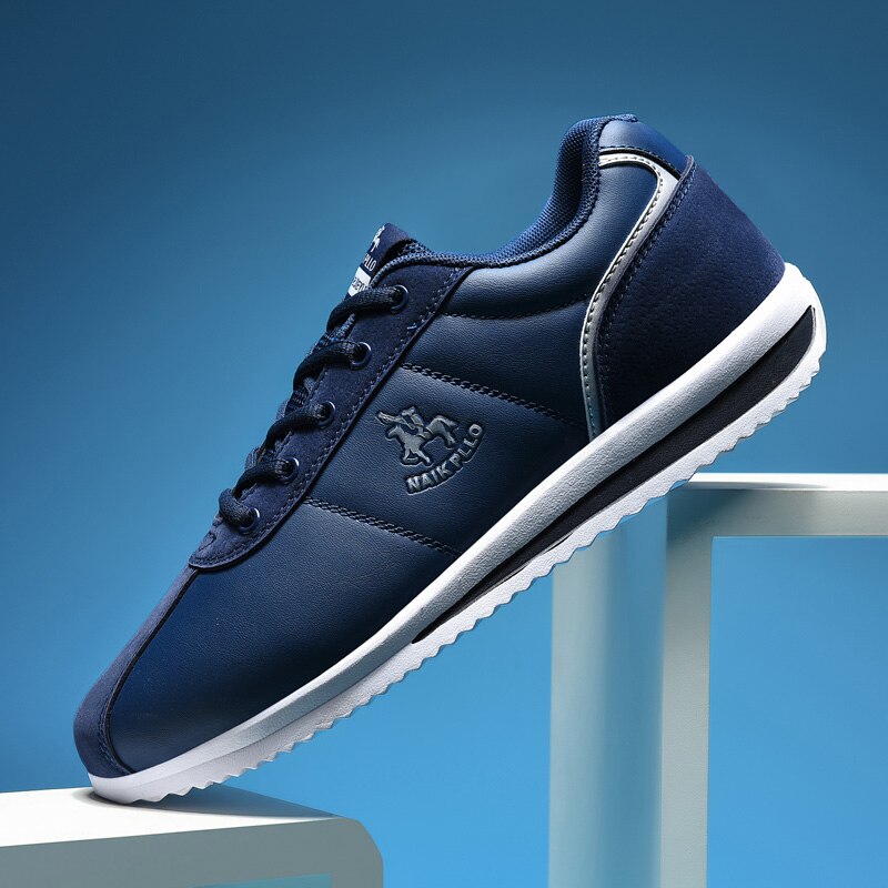 Men's Golf Shoes Blue and White Brand Men's Coach Sports Walking Shoes Lightweight and Comfortable Golf Sneakers