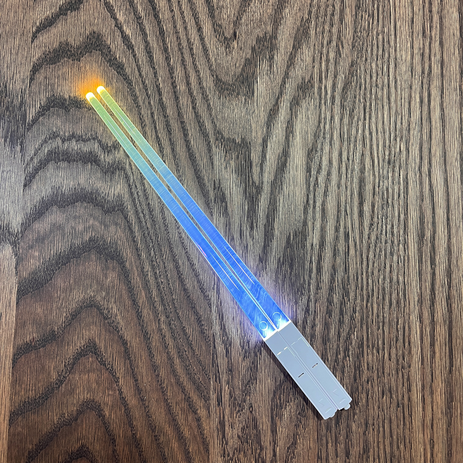 Sabre Laser LED thème StarWar, baguettes chinoises lumineuses, réutilisables, lavables et détachables, baguettes à Sushi, vaisselle de cuisine, 1 paire: Violet