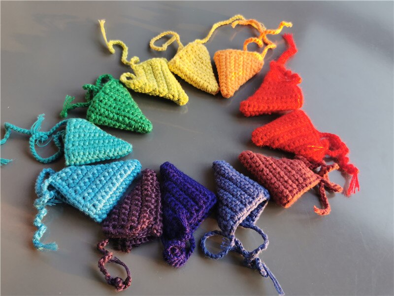 6/12 stücke Häkeln Holz Regenbogen Puppen in Beanies für Pastell Stapelbar Blöcke Holz Natürliche Puppe in Stricken Hut montessori Spielzeug: rainbow hat 12