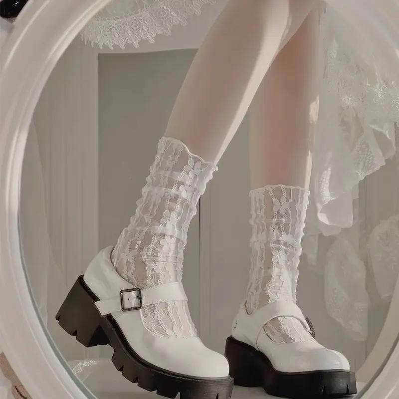 Lolita Sweet White Pile Socks para Mulheres, Mesh Fishnet, Thin Nylon Silk, Retro Flower Lace, Ladies Hollow Transparent Crew Socks: Bege
