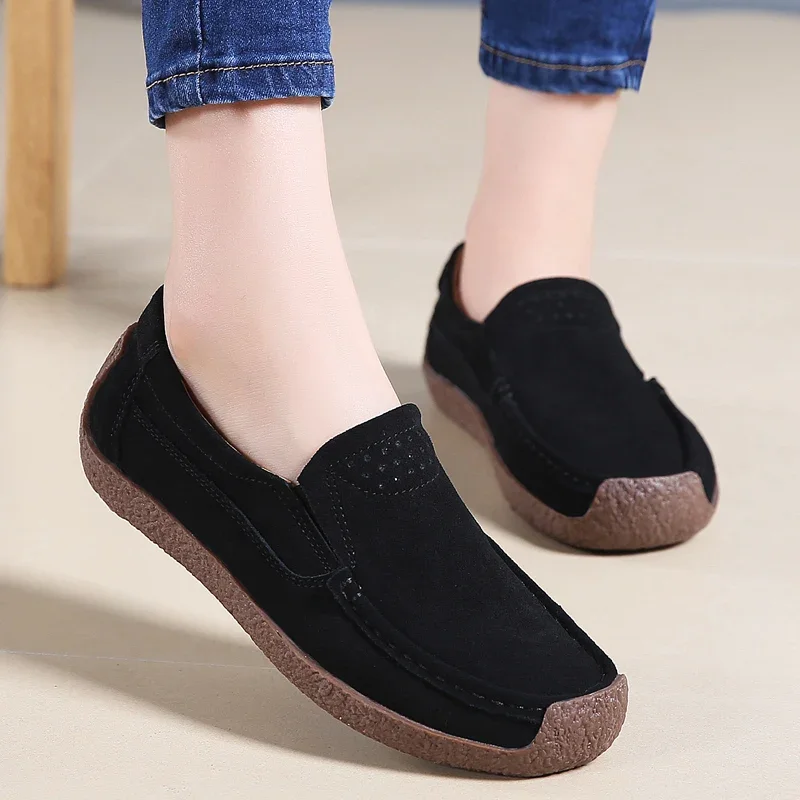 Comode scarpe Casual da donna in pelle scamosciata alla moda e leggere scarpe Casual scarpe da guida traspiranti con maniche scorrevoli per le donne