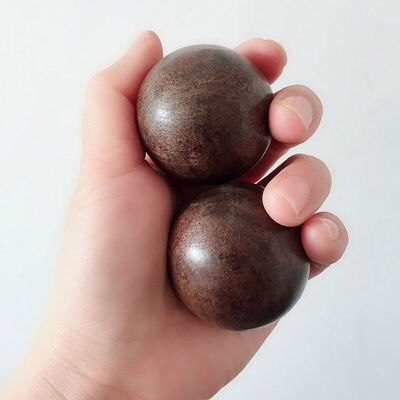 solid walnut fitness ball for elderly hand message balls palm health care hand finger exercise ball: pure surface
