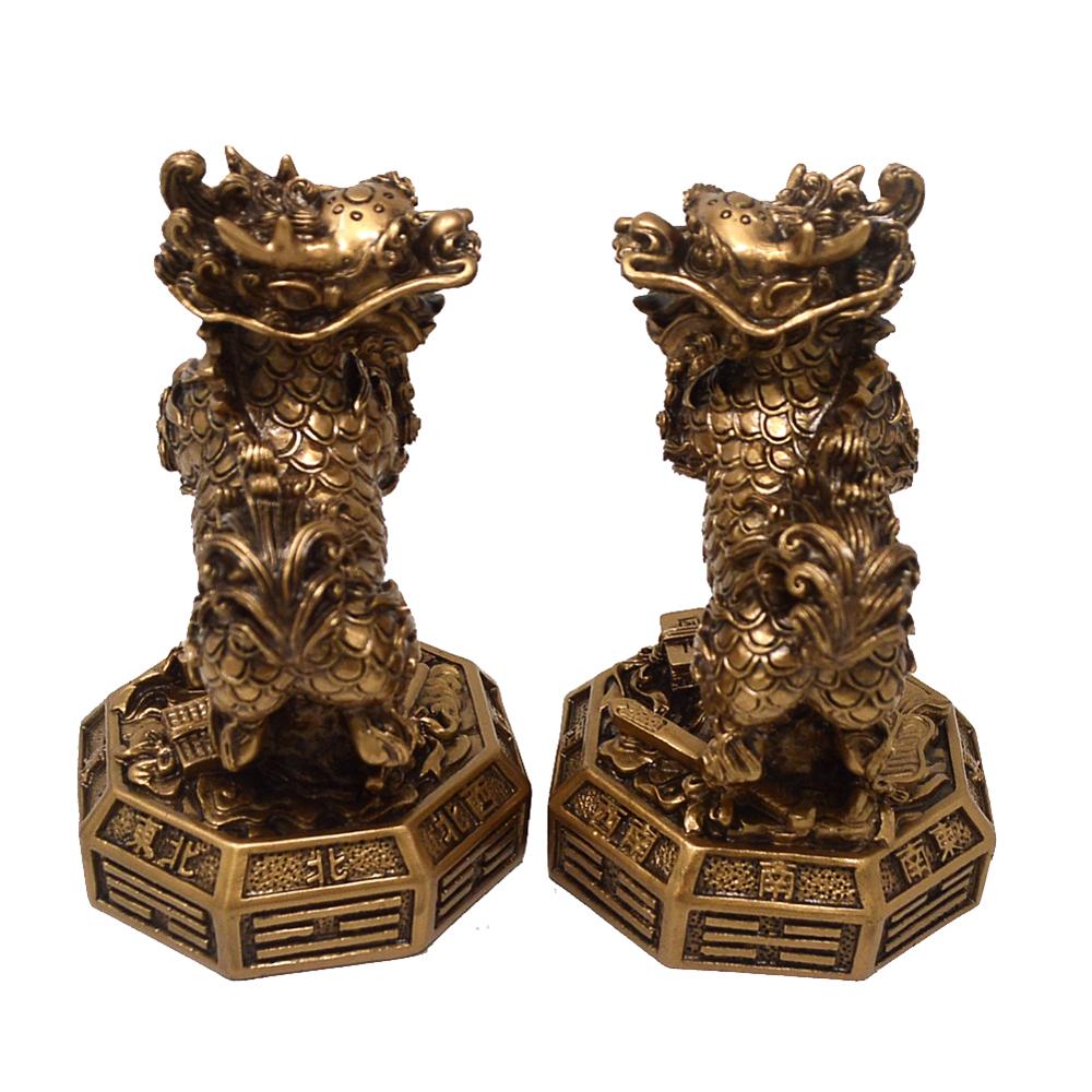 Chi lin Feng Shui - A Pair of Resin Statues Qilin/Chinese Kylin Guardian W4241