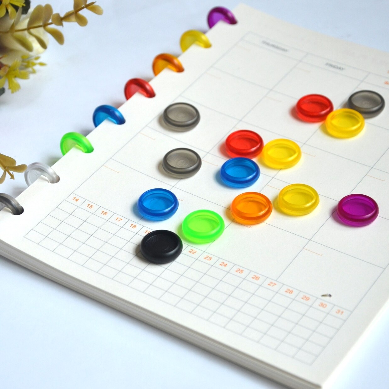 12 sztuk 18mm kolor z tworzywa sztucznego książki wiążące grzyb otwór tarcza pierścień dla A5A6 szczęśliwy planowanie spoiwa pierścienie Scrapbooking wiążące dostaw