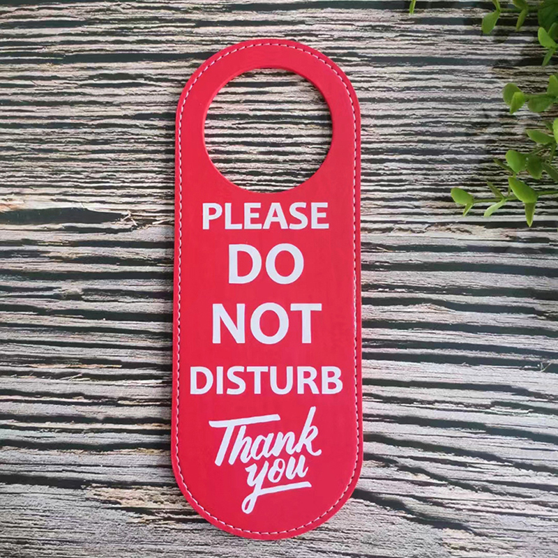 1PC Bulletin Board PU Leather Double-sided Door Sign Room Cleaning Label Door Hanger Tags Do Not Disturb Signs Door Knobs Hanger: WHITE