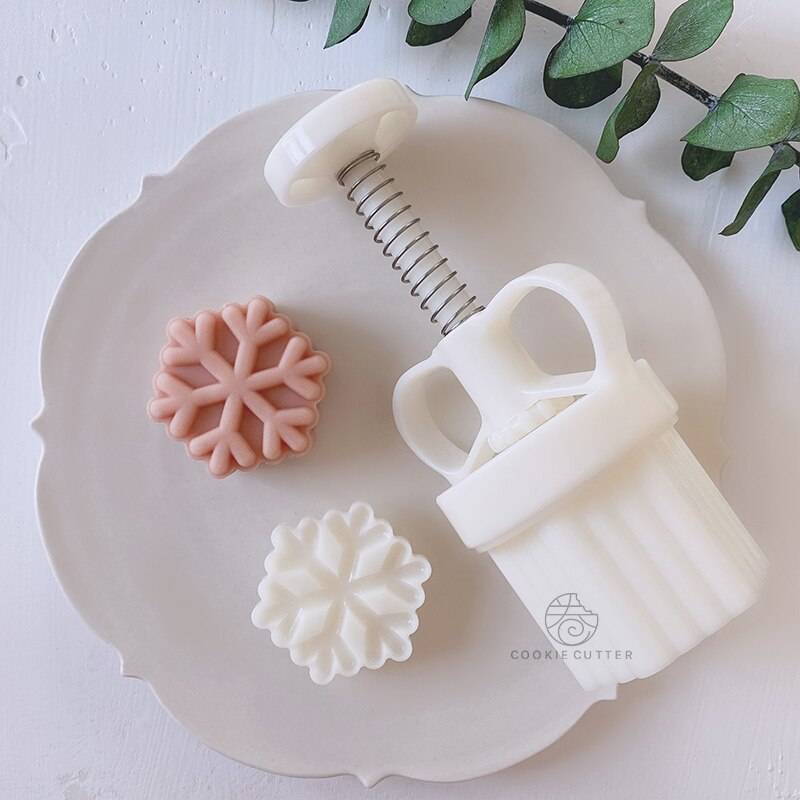 Kuu kakku muotti leivonnainen lumihiutale 3d 50g käden paine mäntä taikina tee itse leivontatyökalu talvifestivaali koristelu työkalut keittiö