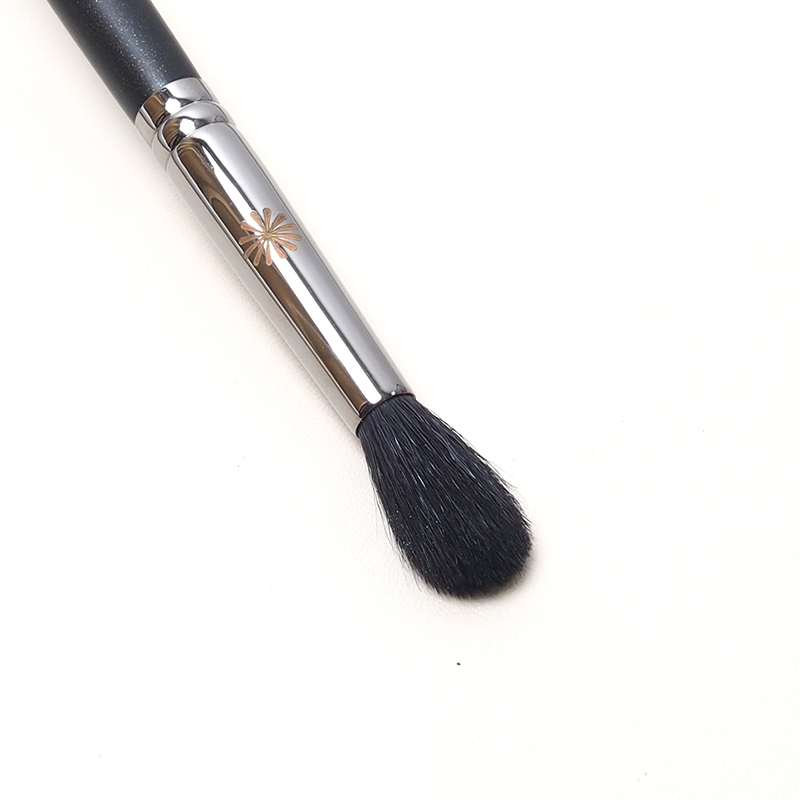 Eye Blending Makeup Brush #224 Soft Goat Hair Tapered Eyeshadow Blender Brush Nose Shading Cosmetic Brush