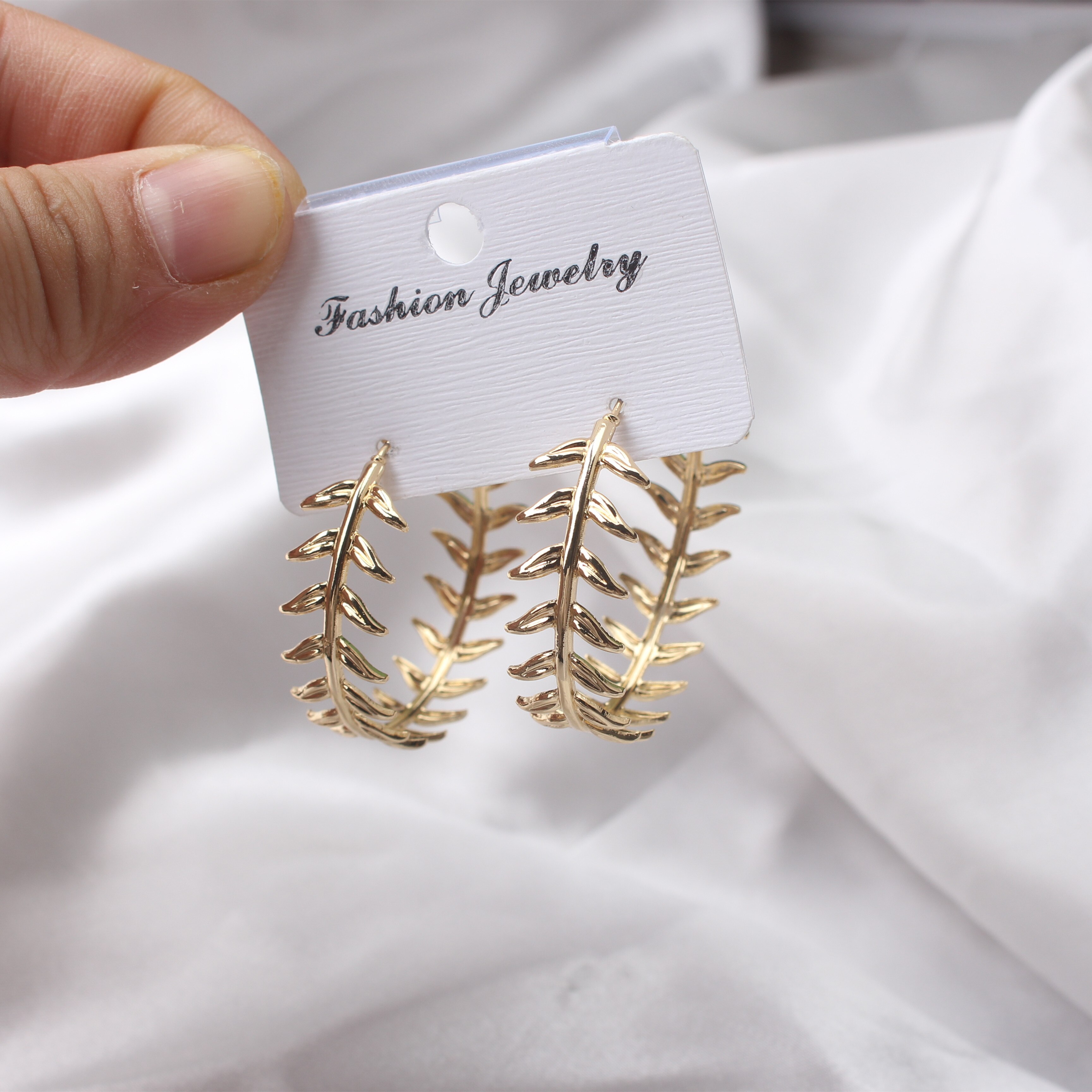 Gold Color Metal Leaf Hoop Earing Irregular Fish Bones Plant Leaves Earring Geometric Personality Earrings for Women