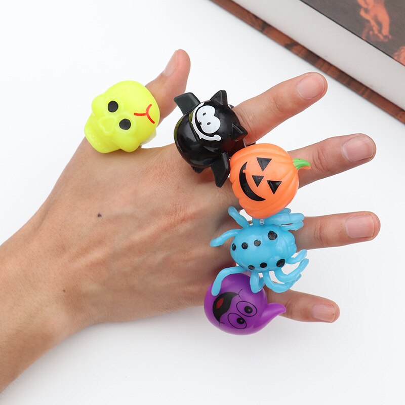 Halloween Luminous Ring Prom Party Decoration Small Ring Toy Pumpkin Skull Spider Bat Funny Finger Ring Day