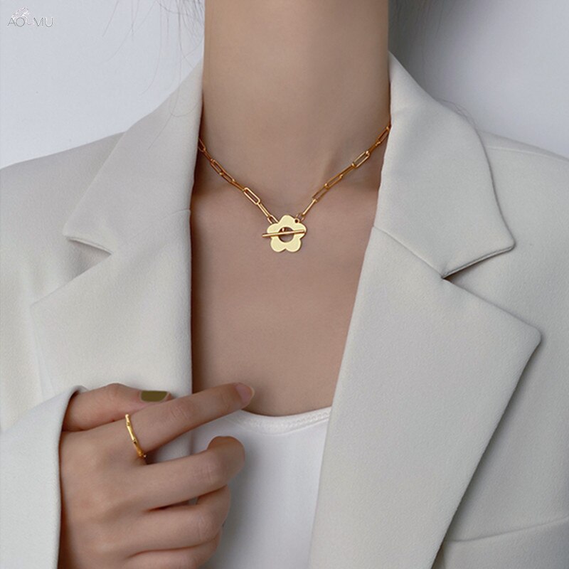 AOMU Summer Small Flower Pendant Necklace Metal Chain Necklace Collarbone Chain For Women Jewelry Party